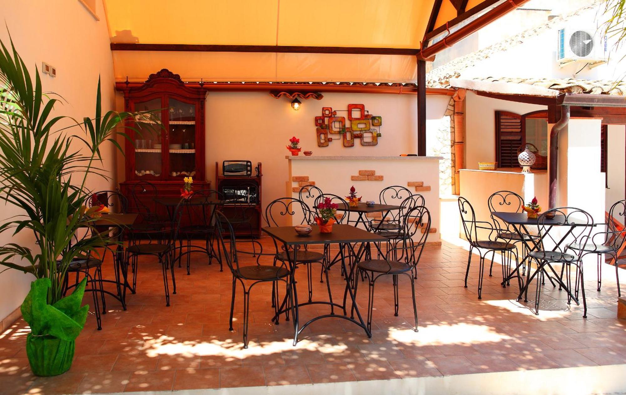 Bed & Breakfast Sabir 2*